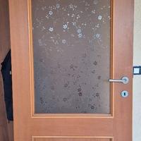 Porta da interno colore ciliegio con telaio