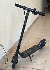 Minopattino elettrico momo design