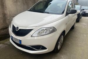 Lancia Ypsilon 1.2 69 CV 5 porte Silver - solo 450