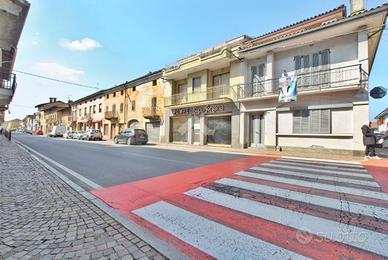 NEGOZIO A BORGO D'ALE