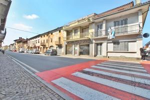 NEGOZIO A BORGO D'ALE