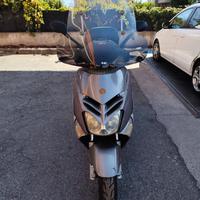 Aprilia leonardo 250