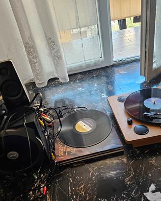 Giradischi + 7 vinili + cassa marca Trust