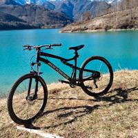Bici da mountainbike rockrider st530