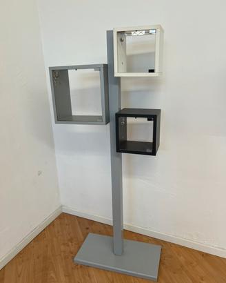 Piantana Espositiva Minimalista a 3 Moduli