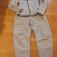 Tuta Nike Tech Fleece