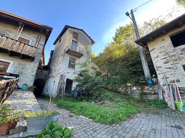 CASA SEMINDIPENDENTE A ALBOSAGGIA