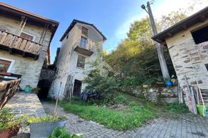 CASA SEMINDIPENDENTE A ALBOSAGGIA