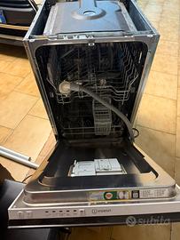 Lavastoviglie INDESIT