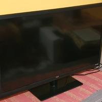 TV LED 32”