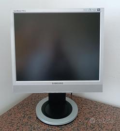 Monitor Samsung 710TM S