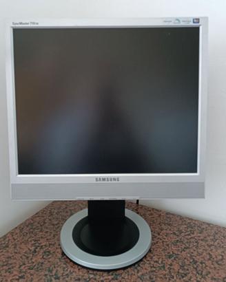 Monitor Samsung 710TM S