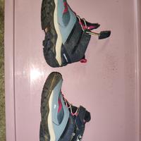 Scarpe montagna bambino N 28.