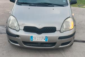 Toyota Yaris 1.0i 16V cat 3 porte