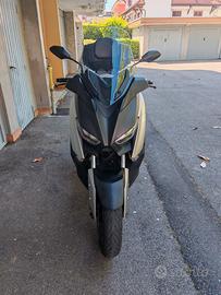 Yamaha x-max 300