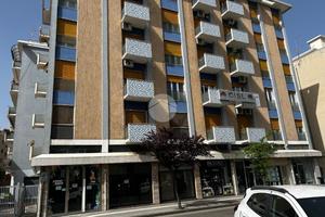 3 LOCALI A COSENZA