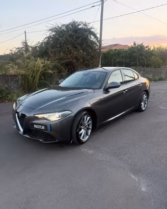 Alfa Romeo Giulia 2.2 Turbodiesel 160 CV AT8 Sprin