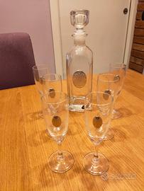 Set bottiglia e 6 bicchieri ovalini argenti