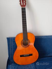CHITARRA   €20 con difetto
