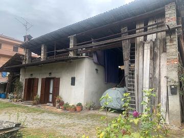 Terreno edificabile con fabbricato