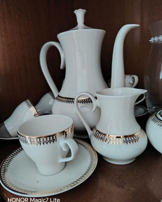 Set completo e  tazzine da caffè 