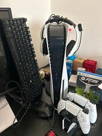 PLAYSTATION 5 e TASTIERA E MOUSE DA GAMING