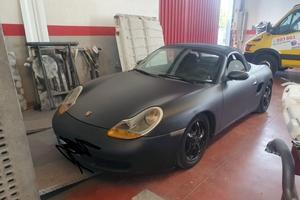 Auto PORSCHE BOXSTER 986