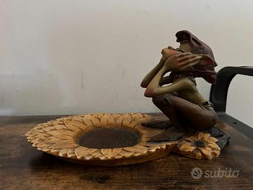 Svuotatasche elfo Paor con girasole – oggetto da c