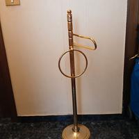 Piantana porta asciugamani dorata 