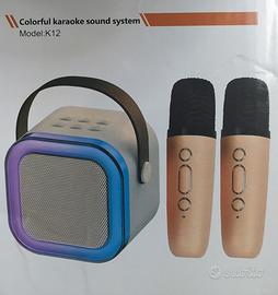 Karaoke Altoparlante bluetooth con 2 microfoni.