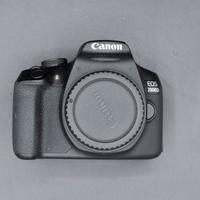 Canon EOS 2000D Kit  -Buone condizioni- Trattabile