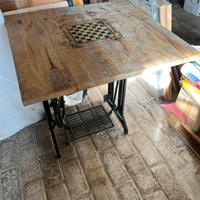 tavolo con scacchiera