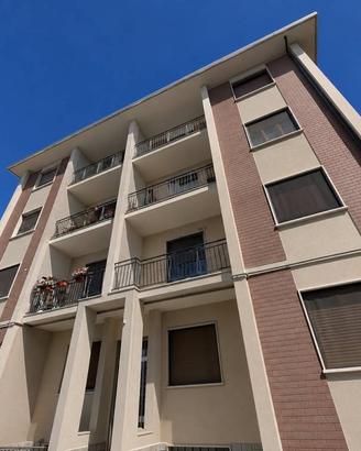 Appartamento di 80 m² con 3 locali e box auto a Ca