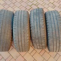 Michelin Agilis Camping 215 70 R15
