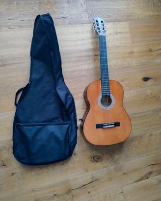 Chitarra acustica usata con custodia