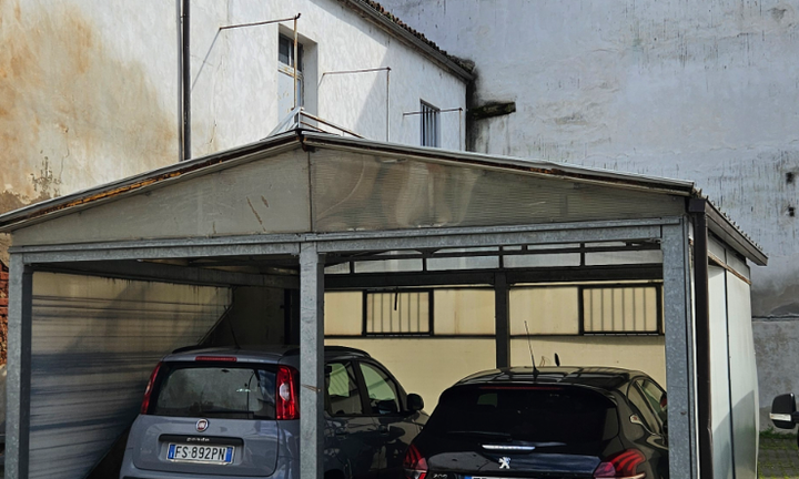 Posto auto coperto