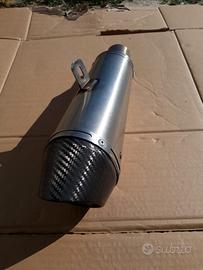 Terminale di scarico per Triumph street triple 675