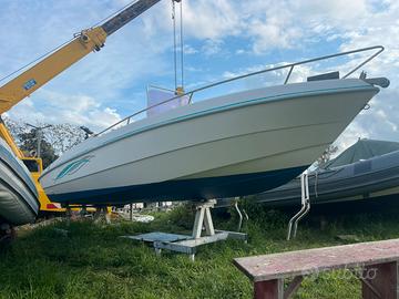 Fiart marea 20 planante con consol centrale