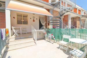 VILLA A SCHIERA A CAMPOMARINO