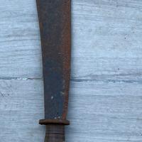 Vecchia roncola da arredamento e da giardino