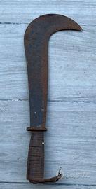 Vecchia roncola da arredamento e da giardino