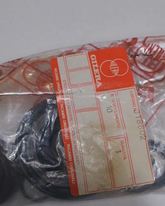 KIT PARAOLI GILERA KZ 125 ORIGINALE NUOVO GILERA 3