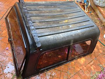 Hard Top Toyota HiLux
anno 1990 (LN 105)