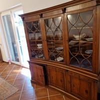 Vetrina antiquariato