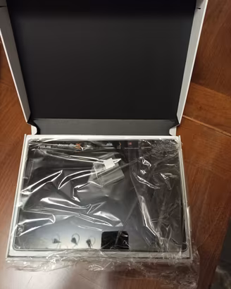 Tablet + cover Asus ZenPad 10 NUOVO MAI USATO