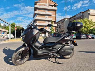 Yamaha Xmax 300 - 2025