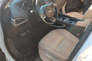 Jaguar f pace 2.0 diesel incidentato