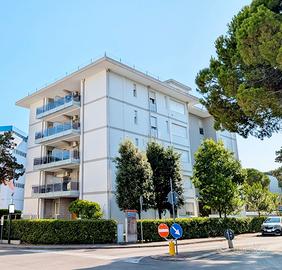 Tc474 bibione - mini con 2 terrazze e posto auto