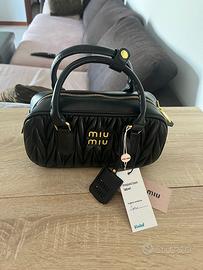 Borsa Miu Miu Arcadie in nappa matelassé