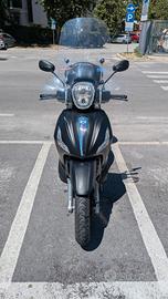 Beverly 300